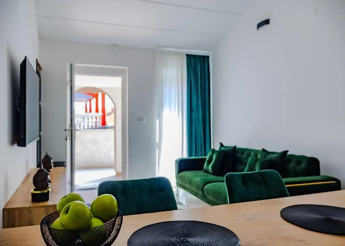 Stylish House Aurora Apartament *